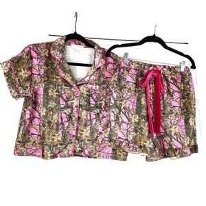 Simply Southern Collection Pink/Brown Camo short sleeve pajama set Womens S NWOT